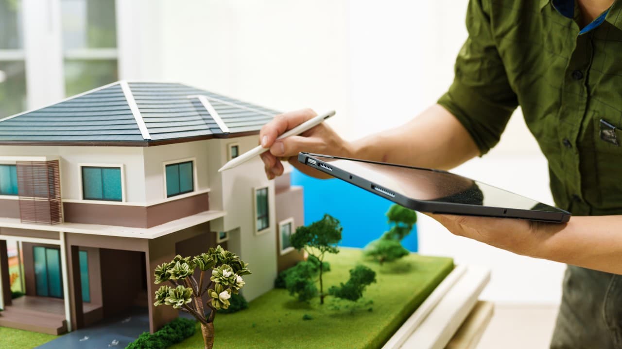 Best AI tools for real estate agents showing how artificial intelligence transforms lead generation and listing marketing