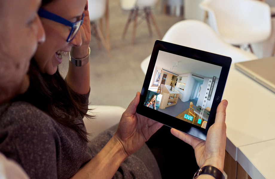 Live virtual open house broadcast on multiple platforms with Restream